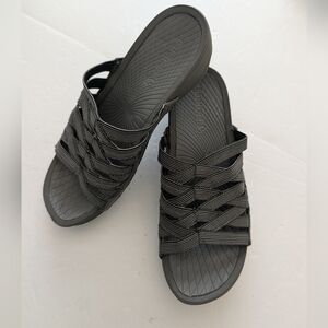 Bare Traps Beverly Slip On Wedges